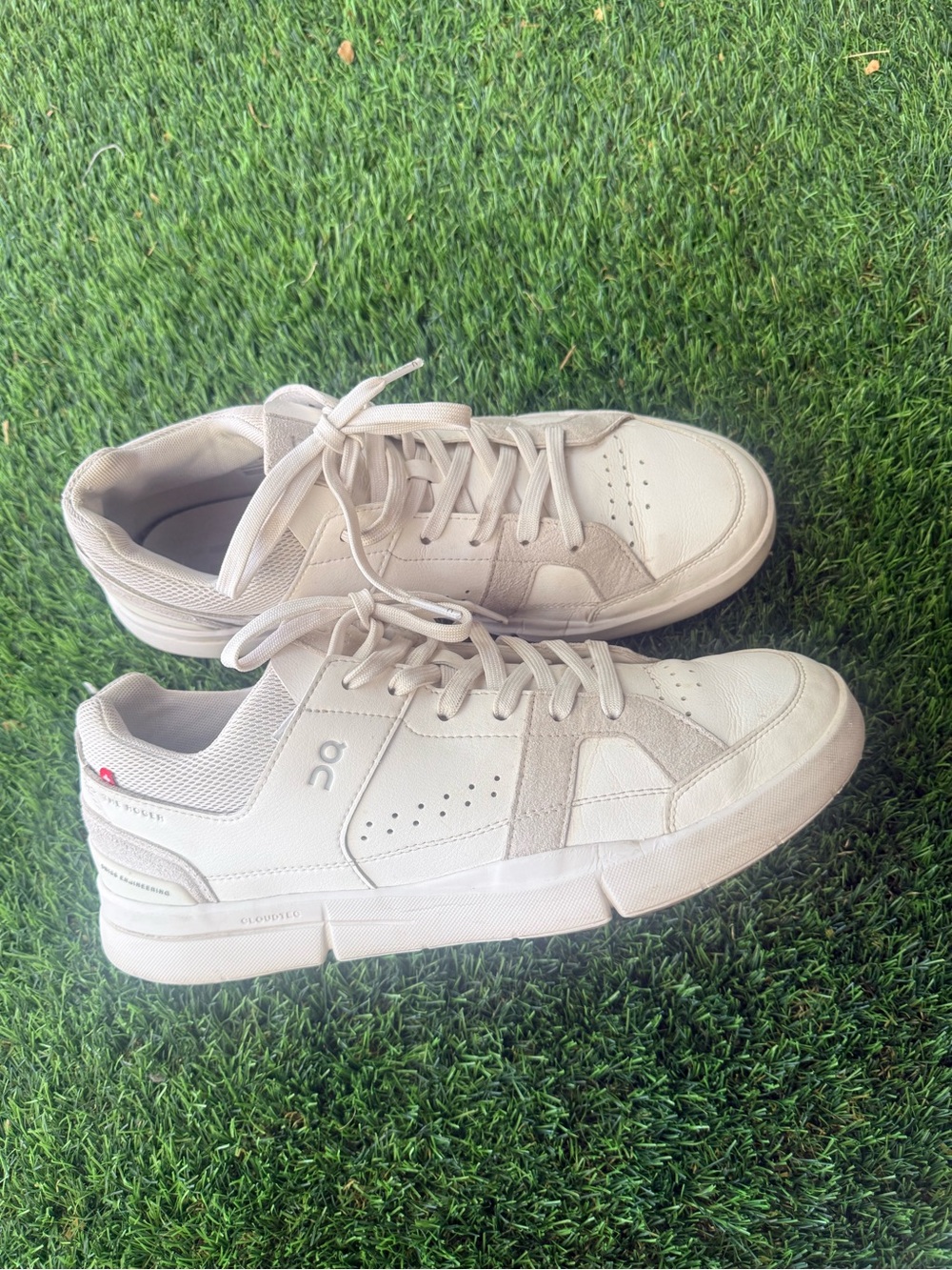 On Running Kids White and Tan Sneakers Sz 10.5